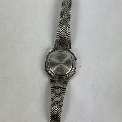 Lot 33: Armitron Chrono Watch