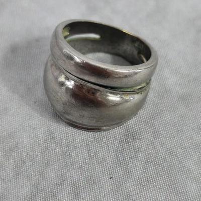 Lot 34: Lot of 4 Rings (Costume) / Ring Sizes Vary 6, 6.5, 7