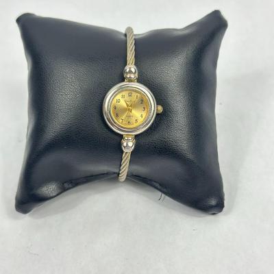Lot 39: Lady's Watch