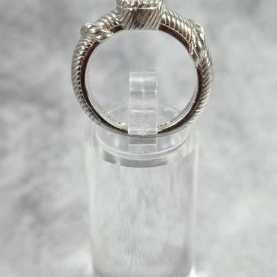 Lot 43: Sterling Silver Ring - 5g / Ring Size 6.5