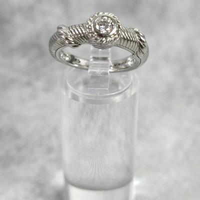 Lot 43: Sterling Silver Ring - 5g / Ring Size 6.5
