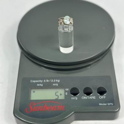 Lot 46: Sterling Silver Ring with Stone - 5g / Ring Size 7