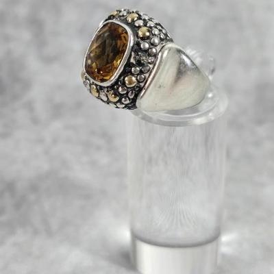 Lot 47: Sterling Silver Ring with Stone - 9g / Ring Size 6