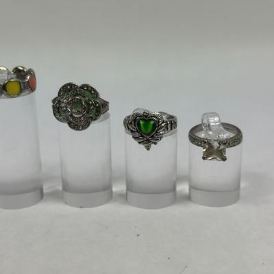 Lot 49: Lot of 5 Rings (Costume) / Ring Sizes Vary: 6, 6.5, 7, 7.5,
