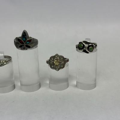Lot 50: Lot of 5 Rings (Costume)