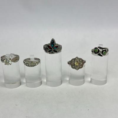 Lot 50: Lot of 5 Rings (Costume)