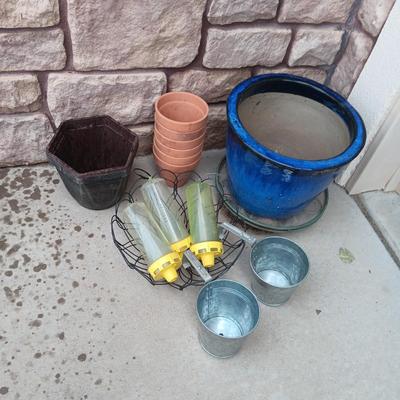 FLOWER POTS AND WASP TRAPS