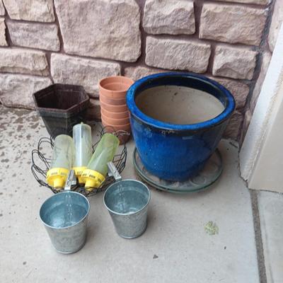 FLOWER POTS AND WASP TRAPS