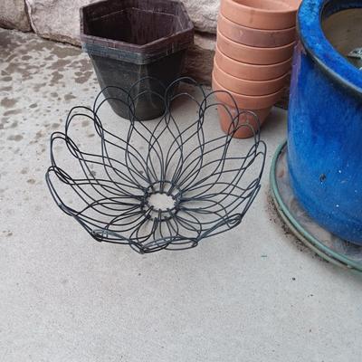 FLOWER POTS AND WASP TRAPS