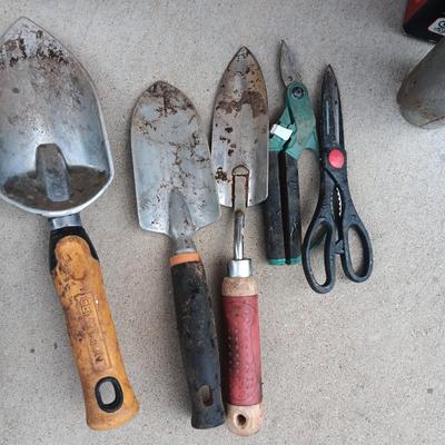NEW BAG OF TURF BUILDER, WEED SPRAYER AND GARDEN TOOLS
