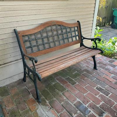 Berkeley Forge & Foundry Outdoor Bench – Genuine American Oak & Cast Iron