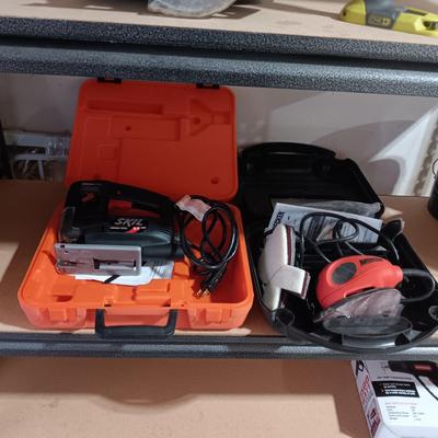 JIGSAW WITH 4 SPEEDS AND A MOUSE SANDER