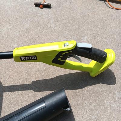 RYOBI CORDLESS WEED CUTTER AND LEAF BLOWER WITH BATTERY AND CHARGER