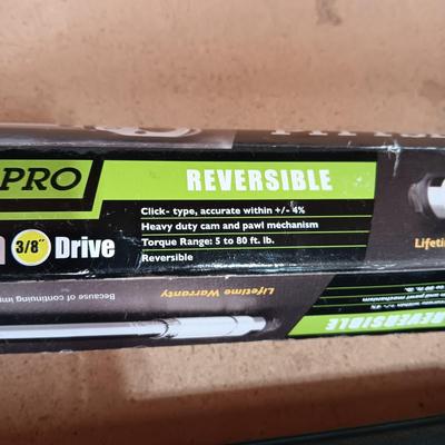 3/8" DRIVE TORGUE WRENCH WITH LARGE HAND TOOLS
