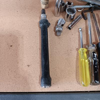 3/8" DEEP WALL SOCKET SET AND OTHER HAND TOOLS