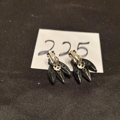 Vintage Clip-on Earrings
