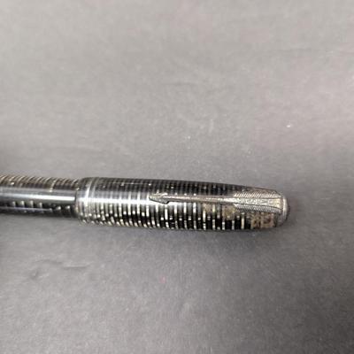 1930's Parker Vacumatic Junior Laminated Grey Pearl Speed line Filler Fountain Pen - Untested