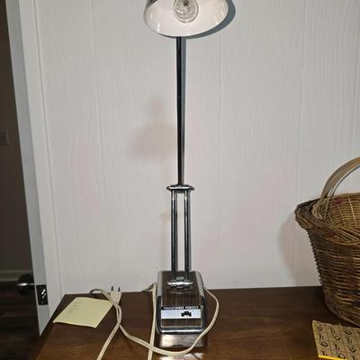 Desk lamp