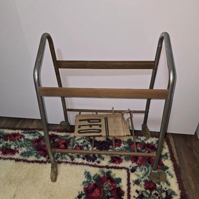 Rolling cart