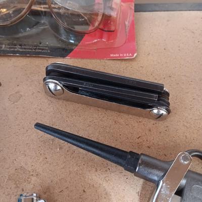 3/8" AIR HOSE WITH ATTACHMENTS