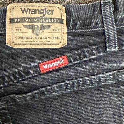 Wrangler Jeans, black, size 32 x 32, relaxed fit 976T1CB
