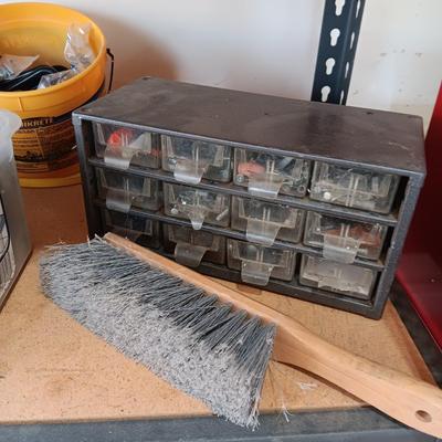 HARDWARE, CHEMICALS AND ORGANIZERS