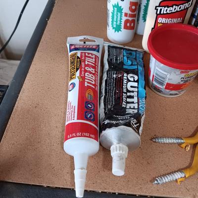 HARDWARE, CHEMICALS AND ORGANIZERS