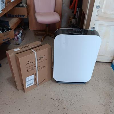 LIKE NEW ALEN BREATHESMART AIR PURIFIER W/2 NEW FILTERS