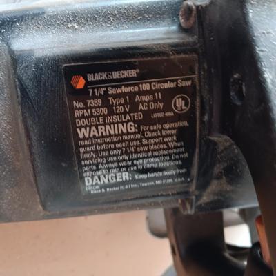 7 1/4 CIRCULAR SAW, 36" T-SQUARE, CLIP ON LIGHT, TAPE MEASURE AND NEW BATTERY CHARGER