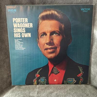 Sale Photo Thumbnail #306: Porter Wagoner Sings His Own by the country music artist Porter Wagoner. 
Here's more information about the album:
Artist: Porter Wagoner.
Album Title: Porter Wagoner Sings His Own.
Format: Vinyl LP record.
Record Label: RCA Victor.
Release Year: 1971.
Ge