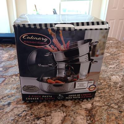 GENTLY USED 4 PIECE PASTA COOKER