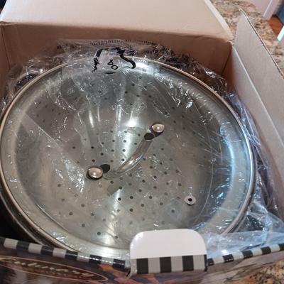 GENTLY USED 4 PIECE PASTA COOKER