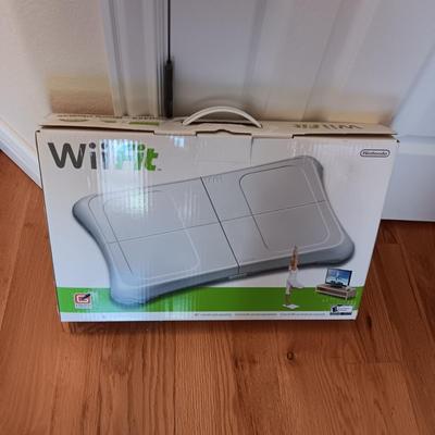 Wii FIT BALANCE BOARD