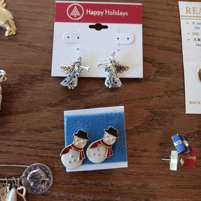 MOSTLY CHRISTMAS JEWELRY