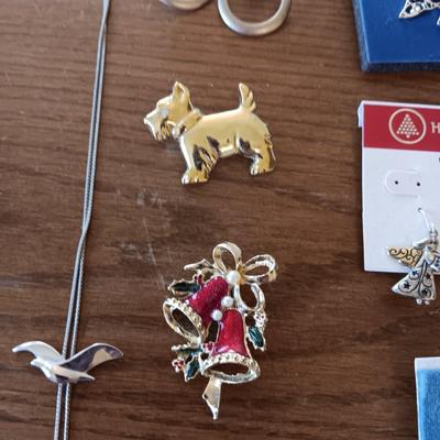 MOSTLY CHRISTMAS JEWELRY