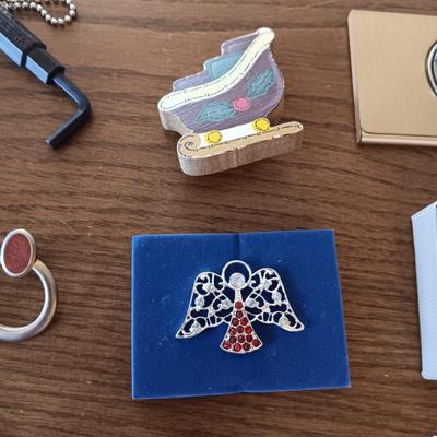 MOSTLY CHRISTMAS JEWELRY