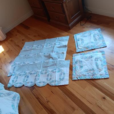 CLEAN KING SIZE TEMPURPEDIC TYPE BED WITH BEDDING