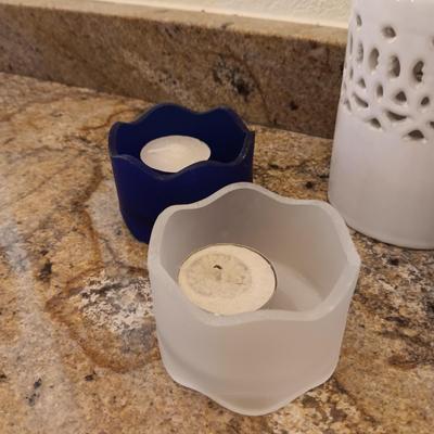 CERAMIC BATHROOM ENSEMBLE AND GLASS VOTIVE CANDLE HOLDERS
