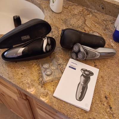 2 ELECTRIC SHAVERS