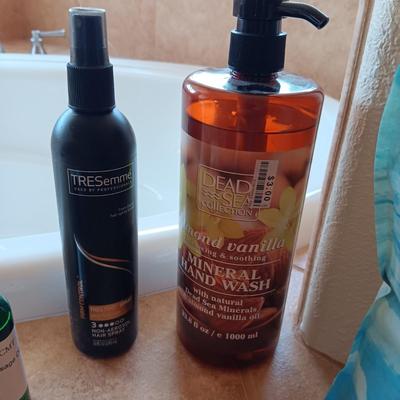 MINERAL BATH SALTS AND BODY WASH