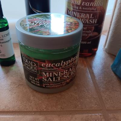 MINERAL BATH SALTS AND BODY WASH