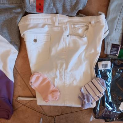 LADIES NEW PANTS SIZE 12 & 14, NEW SWEATSHIRT (L) SWEATPANTS (M) AND SIZE 8 NIKE SHOES