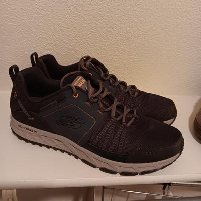 MENS SKECHERS, NUNN BUSH SHOES AND SLIPPERS ALL SIZE 13