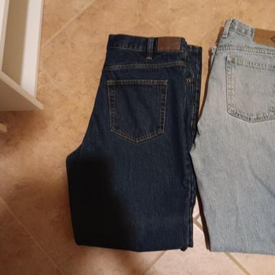 3 PAIRSOF MENS JEANS SIZE 36 X 34