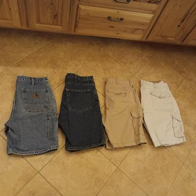 MENS SHORTS SIZE 36
