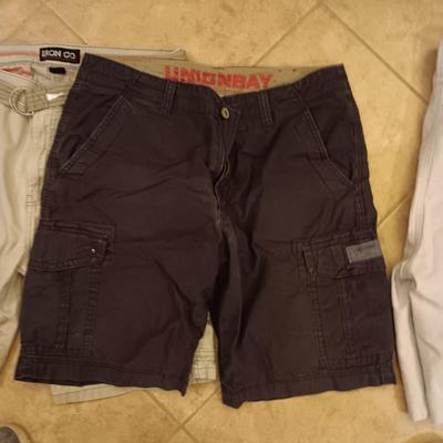 MENS SHORTS SIZE 36 AND LOUNGING PANTS SIZE LARGE
