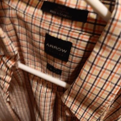 MENS SHORT AND LONG SLEEVED BUTTON UP SHIRTS SIZE LARGE