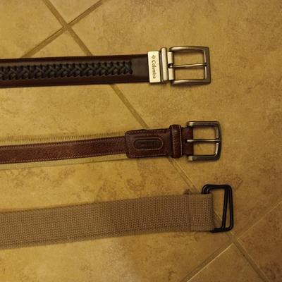 2 MENS COLUMBIA LEATHER BELTS, 1 CLOTH SIZE 36 AND 2 HATS SIZE MEDIUM