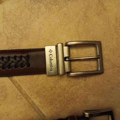 2 MENS COLUMBIA LEATHER BELTS, 1 CLOTH SIZE 36 AND 2 HATS SIZE MEDIUM