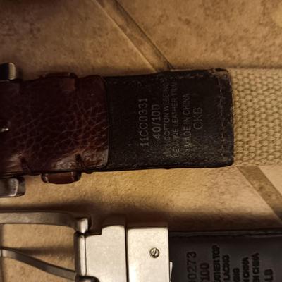 2 MENS COLUMBIA LEATHER BELTS, 1 CLOTH SIZE 36 AND 2 HATS SIZE MEDIUM